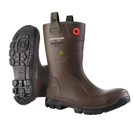 Image 1: Boots with the incorrect label